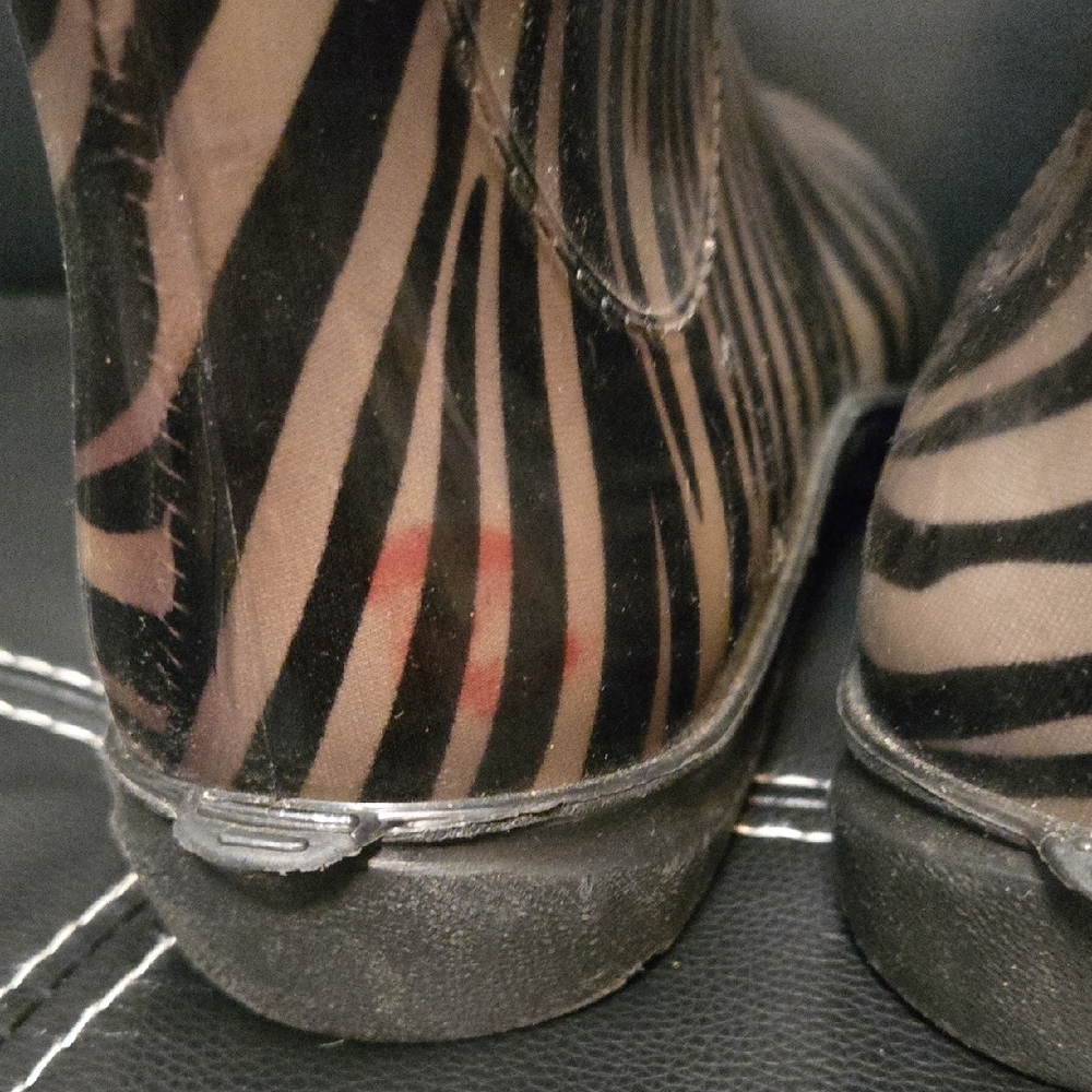 Sloggers Zebra Print Winter Rain Boots - Black and Grey - Picture 6 of 7